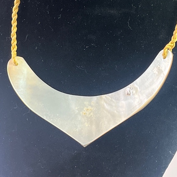Stunning Hand carved Mother of Pearl on Rope Tiara Collar Necklace Beach Coastal - Picture 6 of 6